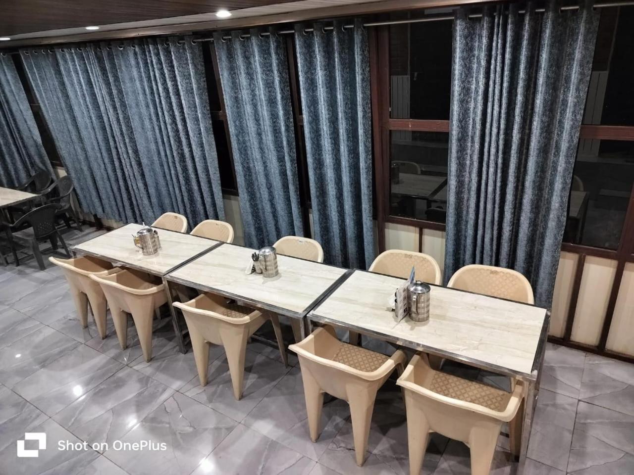 Silver Dew Resorts And Restaurant Dhanaulti Zewnętrze zdjęcie